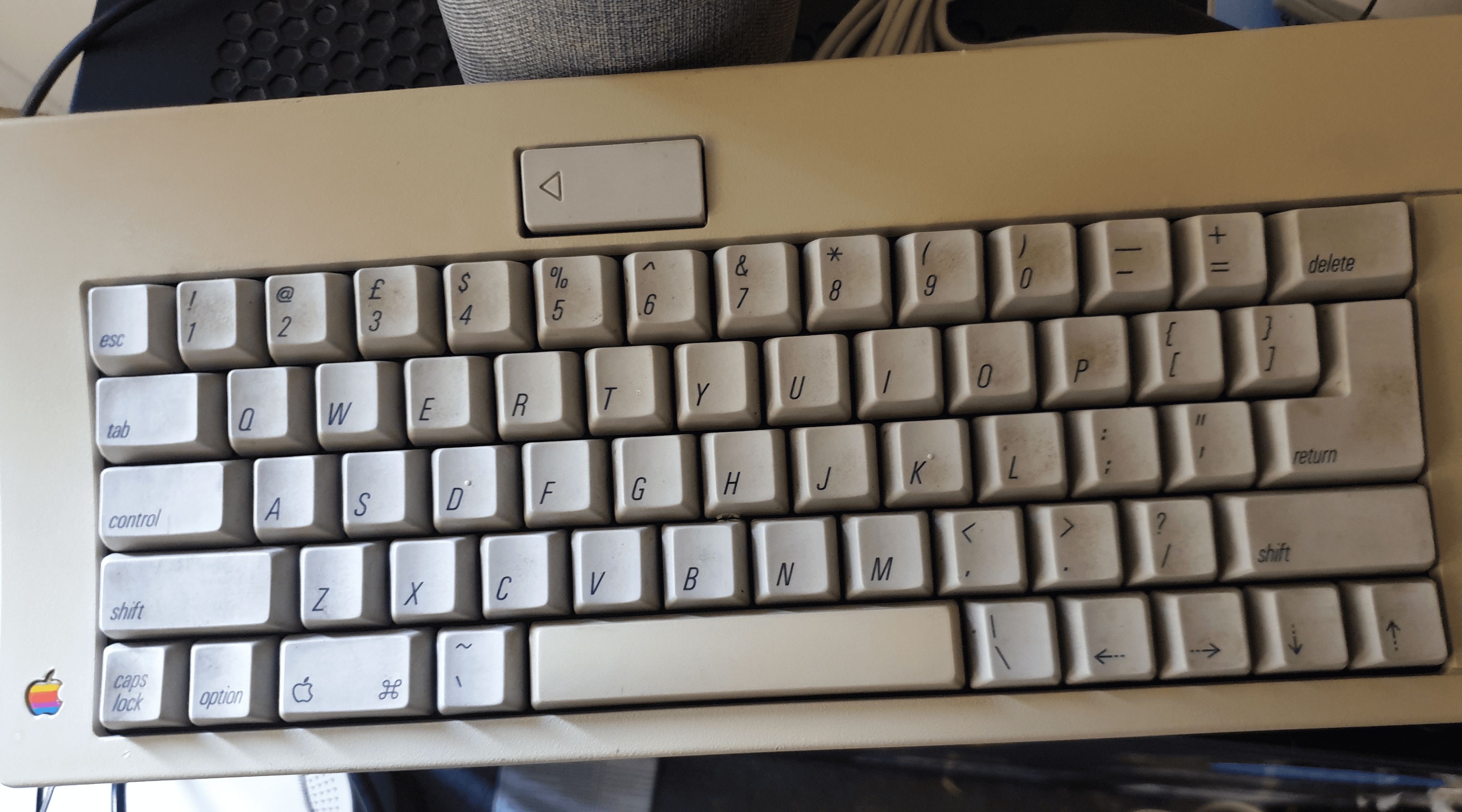 apple m0116 keyboard