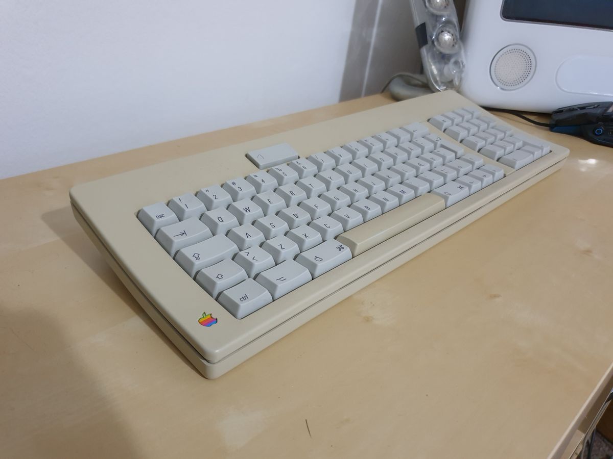 Apple Standard Keyboard (M0118)